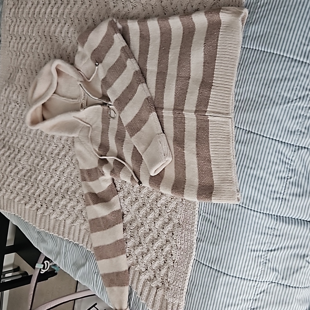 SaSa Boutique Zip Up Fleece Jacket